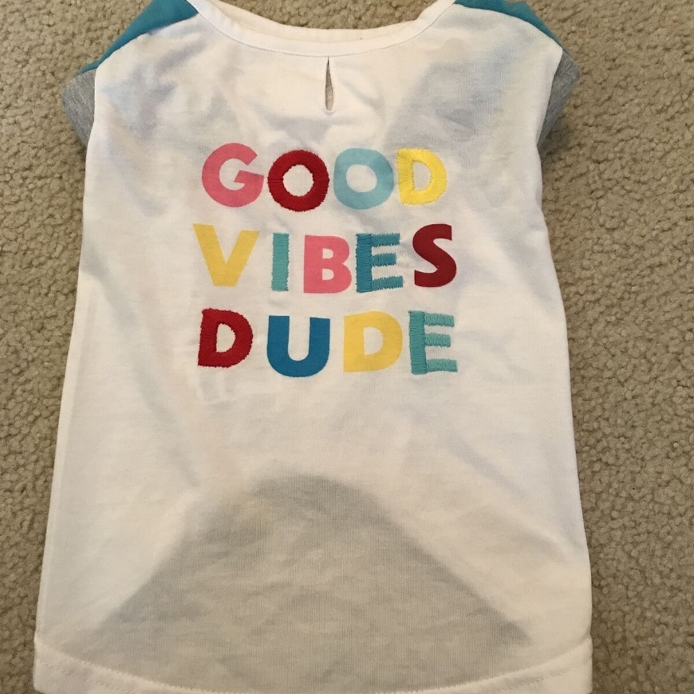 "Good Vibes Dude" dog T shirt - size medium